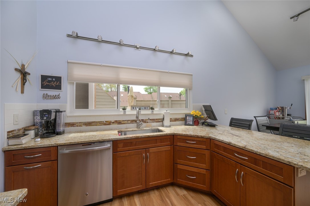 62 Starboard Circle #71, Akron, Ohio image 9