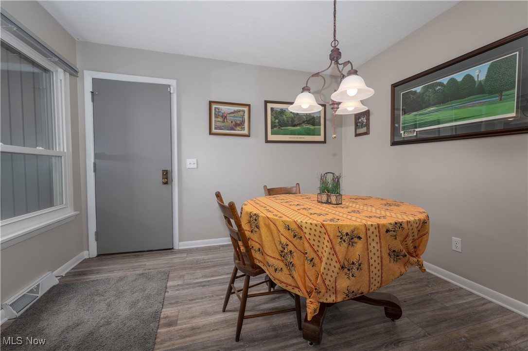 1426 Easthill Square, Canton, Ohio image 9