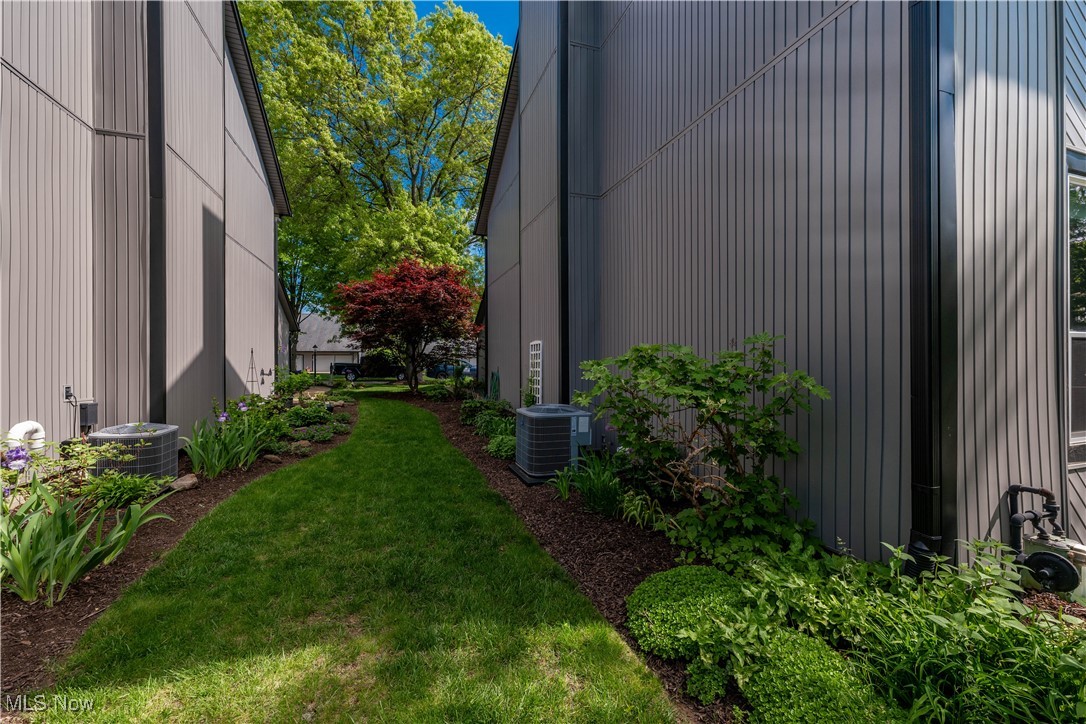 1426 Easthill Square, Canton, Ohio image 24