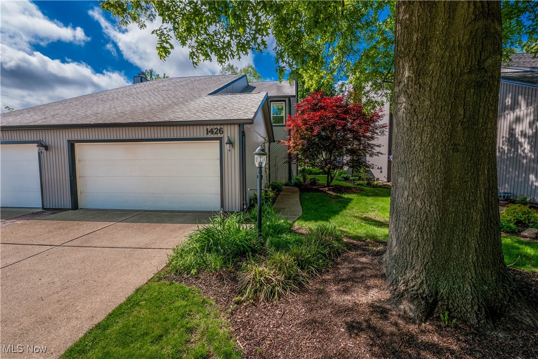 1426 Easthill Square, Canton, Ohio image 1