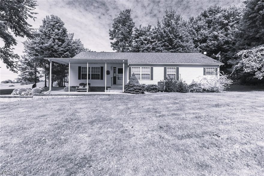 This ranch style, modular home in United Local Schools has everything you've been waiting for! Ranch...check! 3 bedrooms...check! An acre of land...check! Easy one floor living.. check! Lake access.. check! Nice sized family room for relaxing evenings. Dining room is perfect for family dinners. Ready to feel pampered? Master bedroom has 2 walk in closets and master bath has a shower and a corner tub. Enjoy the views from your porch. Did we mention that you have access to the lake? This just keeps getting better and better. It's time to make your move.