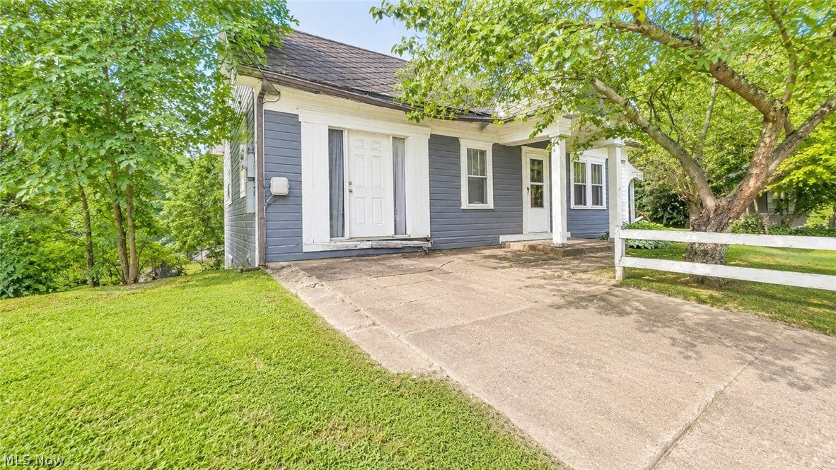 8779 N State Route 60 NW