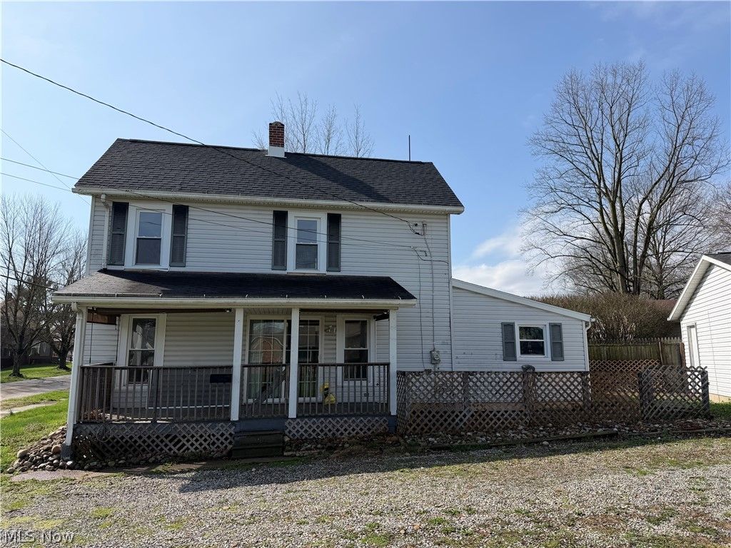 Photo of 824 Goshen Avenue SE, New Philadelphia, OH 44663 (MLS # 5199115)