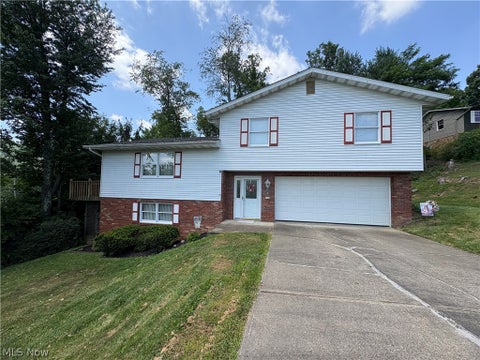 Homes For Sale - 2 Franklin Dr. (brookside) Dr<br/> Bridgeport, OH 43935