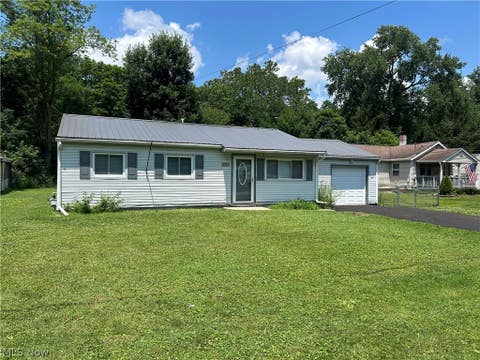 Homes For Sale - 4540 Mahoning Drive<br/> Newton Falls, OH 44444