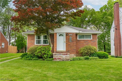 Homes For Sale - 1721 Broad Avenue<br/> Stark County, Canton, OH 44708