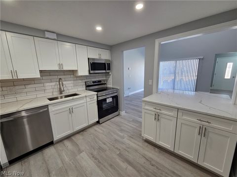 Tiny photo for 5463 Millwood Lane #42-C, Willoughby, OH 44094 (MLS # 5192916)