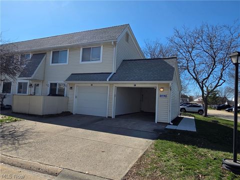 Tiny photo for 5463 Millwood Lane #42-C, Willoughby, OH 44094 (MLS # 5192916)