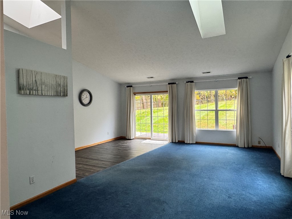 Brambly Hedge Knoll Condo - Residential