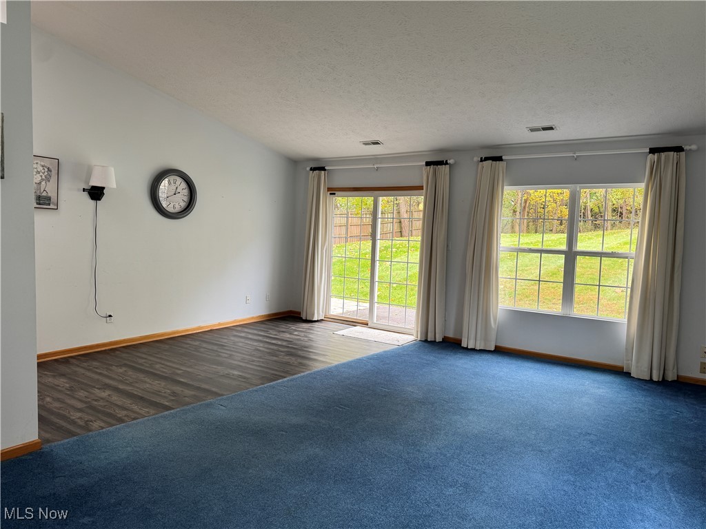 Brambly Hedge Knoll Condo - Residential