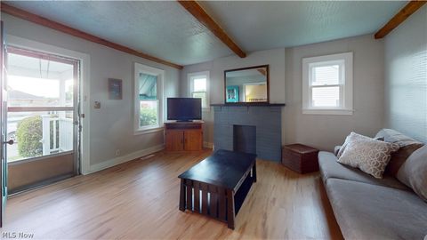 Tiny photo for 711 Victoria Avenue Ave, Williamstown, WV 26187 (MLS # 5202653)