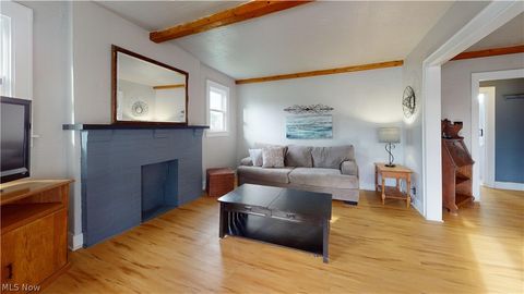 Tiny photo for 711 Victoria Avenue Ave, Williamstown, WV 26187 (MLS # 5202653)