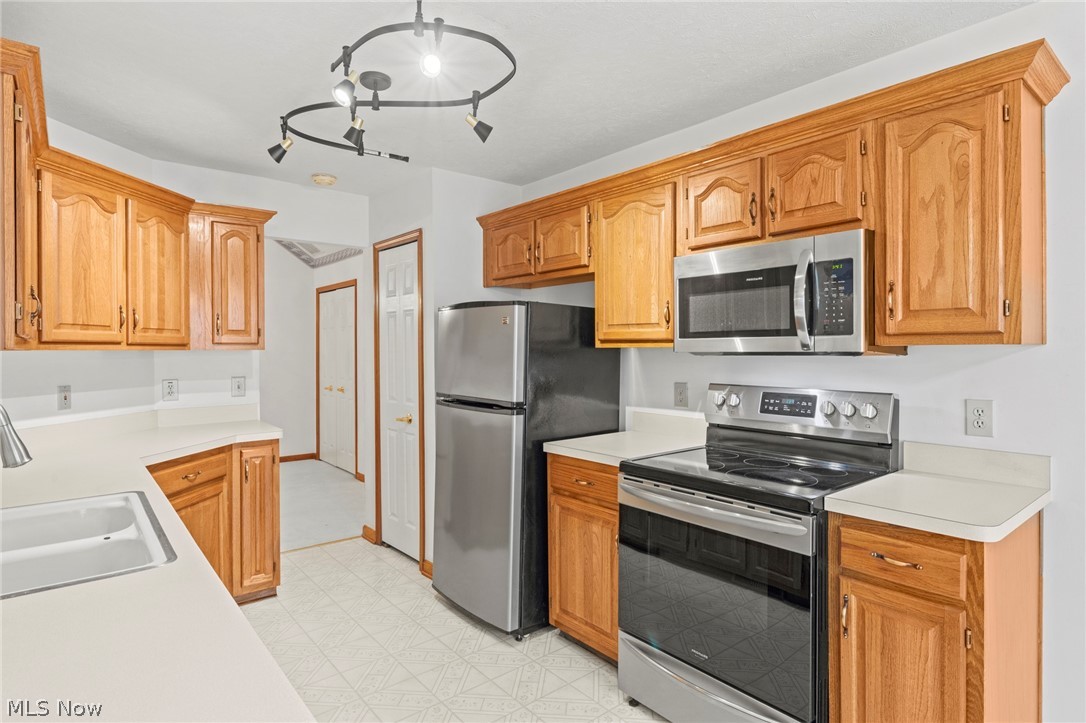 Cinnamon Woods Condo - Residential