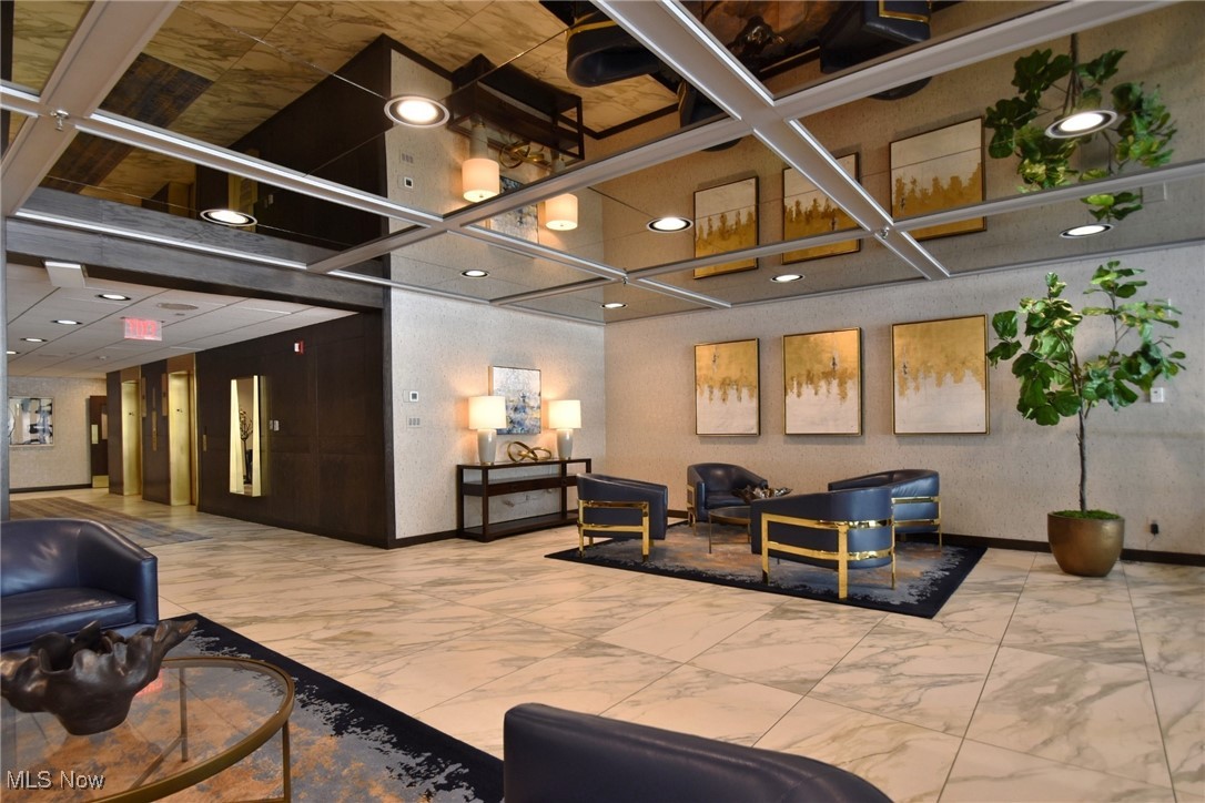 27500 Cedar Road 305