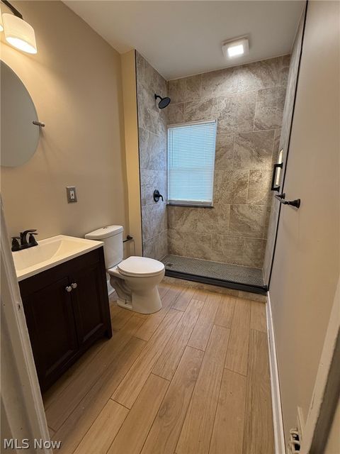 Tiny photo for 14208 Kingsford Avenue, Cleveland, OH 44128 (MLS # 5210676)