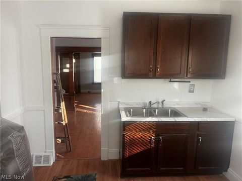 Tiny photo for 14208 Kingsford Avenue, Cleveland, OH 44128 (MLS # 5210676)