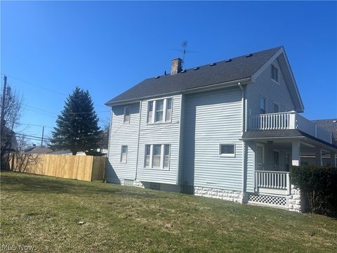 Tiny photo for 14208 Kingsford Avenue, Cleveland, OH 44128 (MLS # 5210676)
