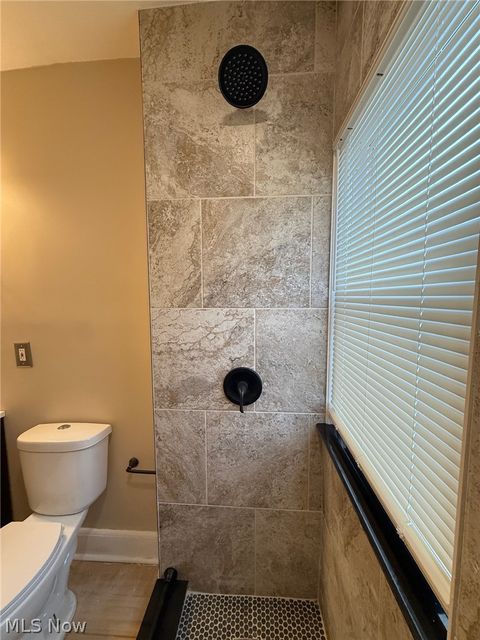 Tiny photo for 14208 Kingsford Avenue, Cleveland, OH 44128 (MLS # 5210676)