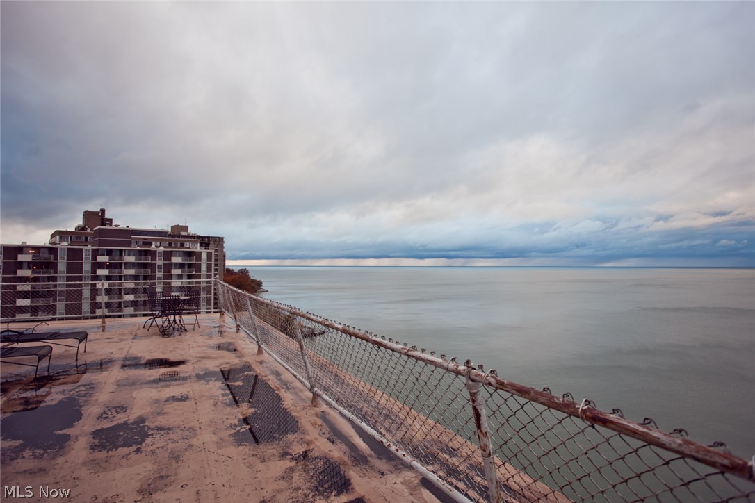 Lake House Condo - Residential