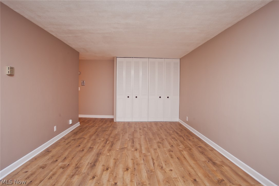 Lake House Condo - Residential