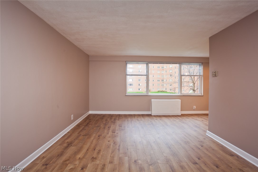 Lake House Condo - Residential