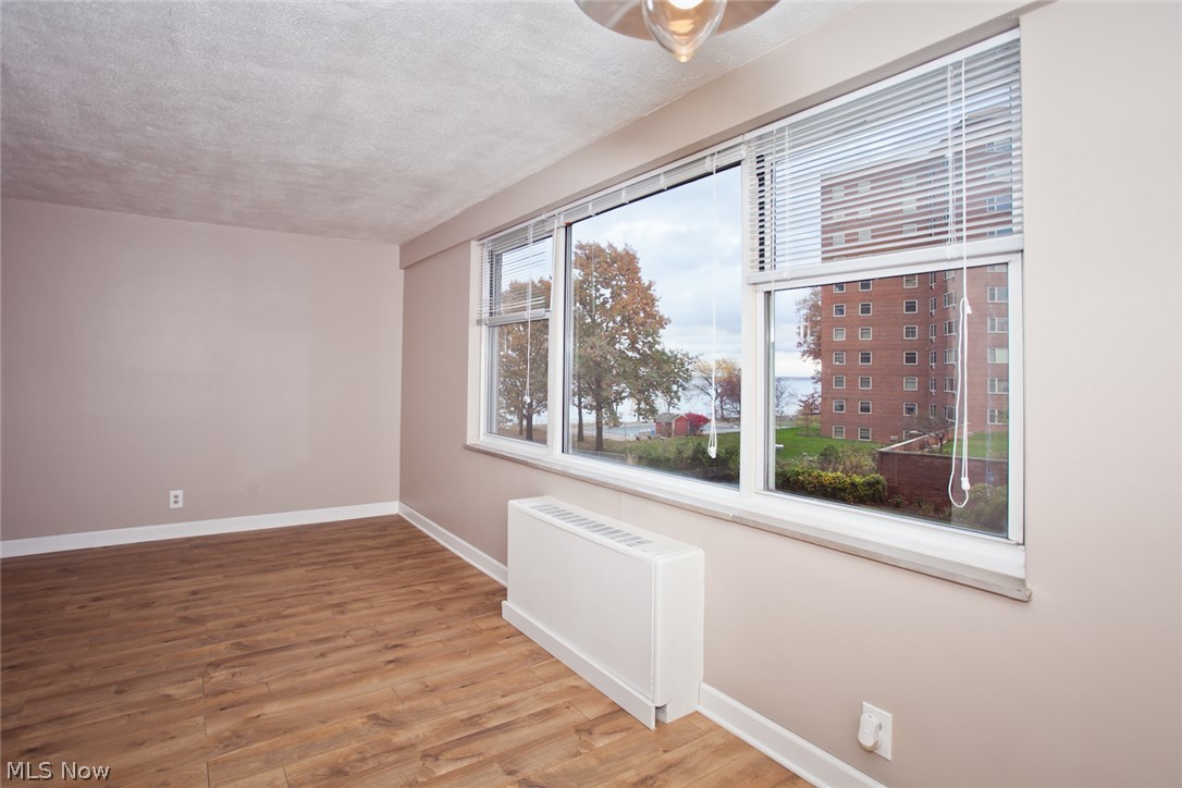 Lake House Condo - Residential