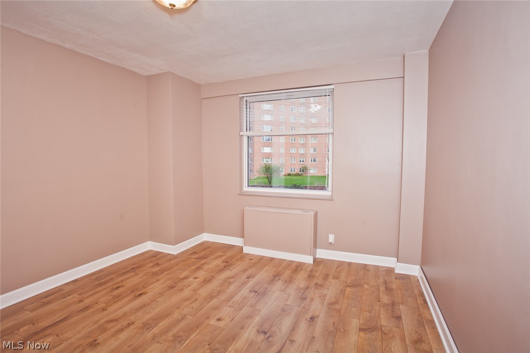 Lake House Condo - Residential