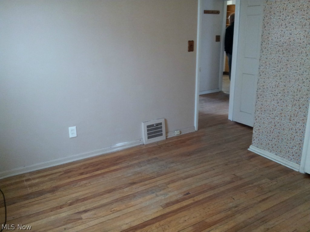 Maple Heights Land Cos - Residential Lease