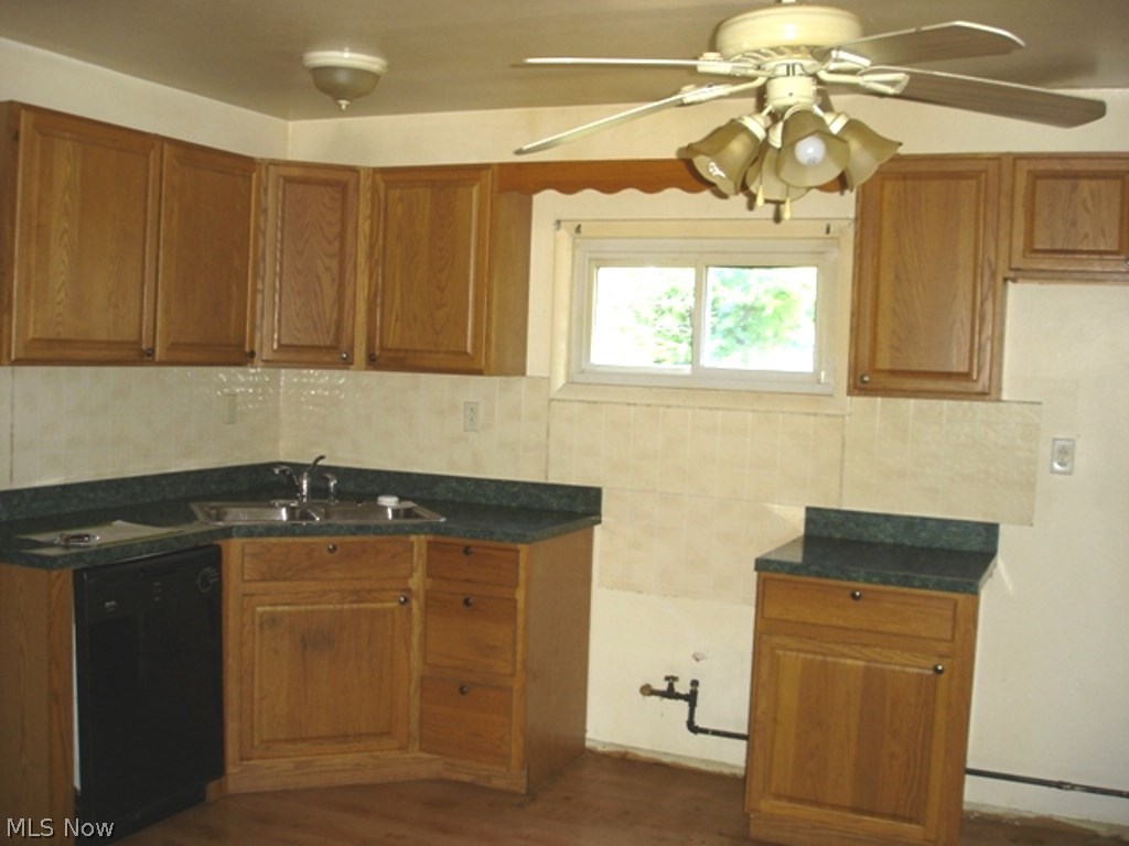 Pinewood Acres Inc Coventry Te - Residential