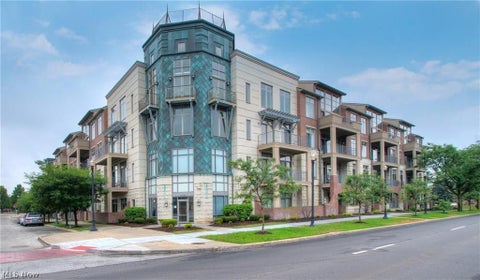 Photo for 16800 Van Aken Boulevard 306