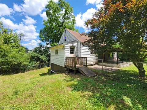 Tiny photo for 333 Old Saint Marys Pike, Parkersburg, WV 26104 (MLS # 5240100)