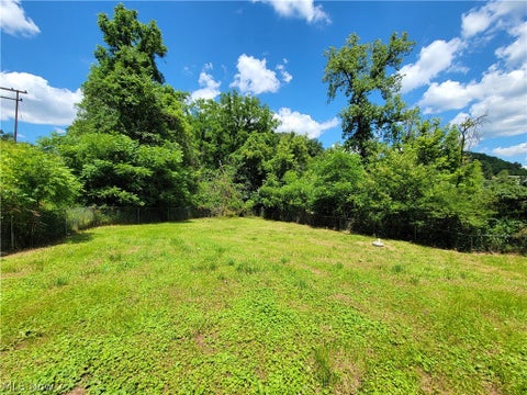 Tiny photo for 333 Old Saint Marys Pike, Parkersburg, WV 26104 (MLS # 5240100)