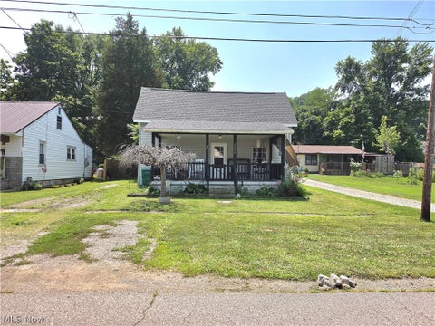 Homes For Sale - 2208 11th Avenue<br/> Parkersburg, WV 26101