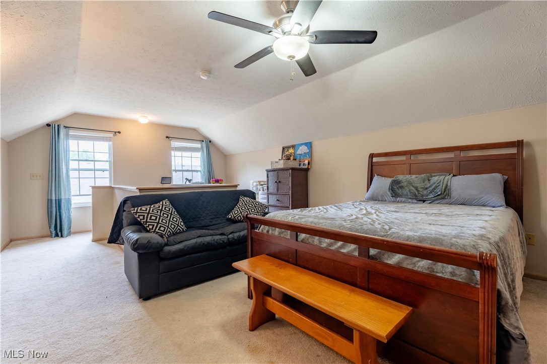 4018 Villas Drive, Stow, Ohio image 30