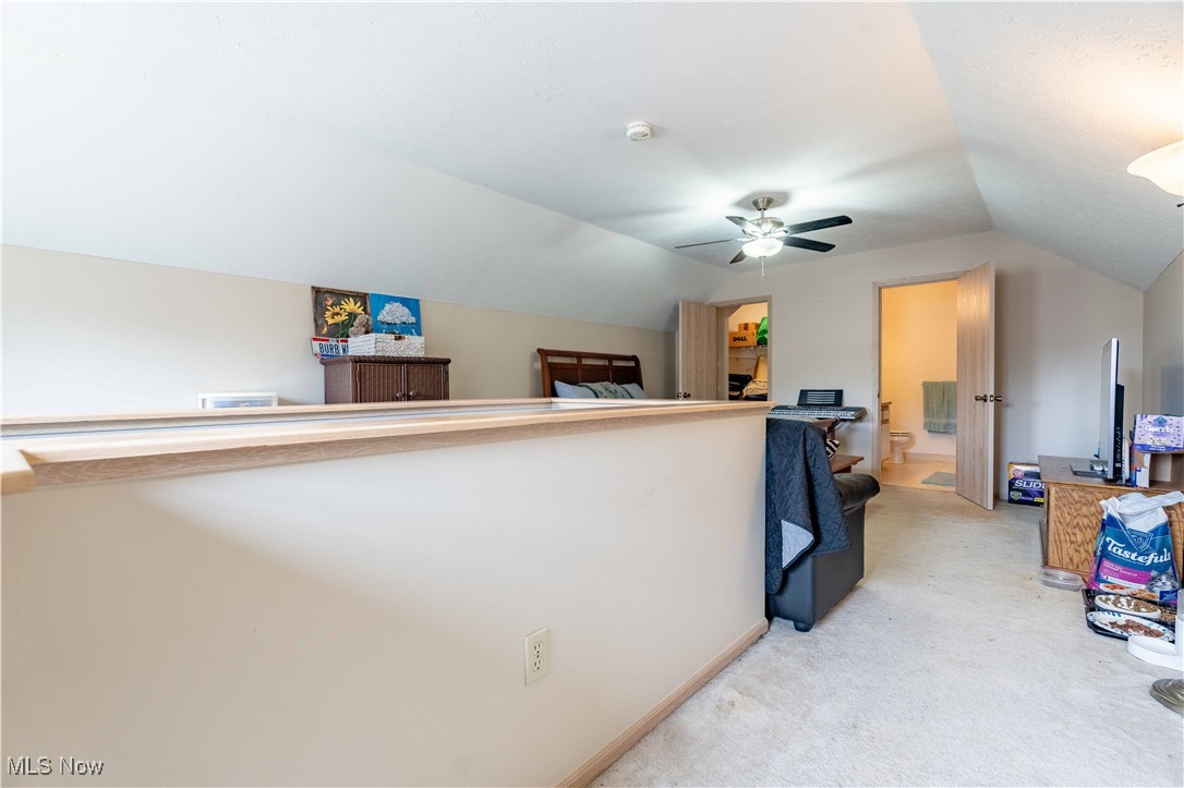 4018 Villas Drive, Stow, Ohio image 29
