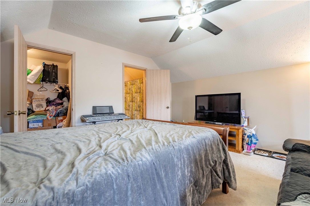 4018 Villas Drive, Stow, Ohio image 31