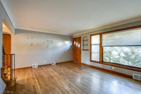 Tiny photo for 251 E 286th Street, Willowick, OH 44095 (MLS # 5216845)
