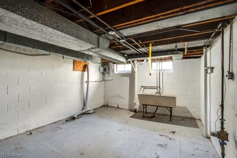 Tiny photo for 251 E 286th Street, Willowick, OH 44095 (MLS # 5216845)