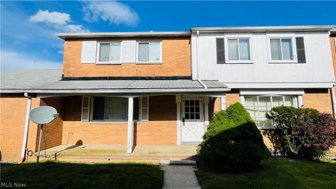 Photo of 4732 Walford Road #3B, Warrensville Heights, OH 44128 (MLS # 5209565)