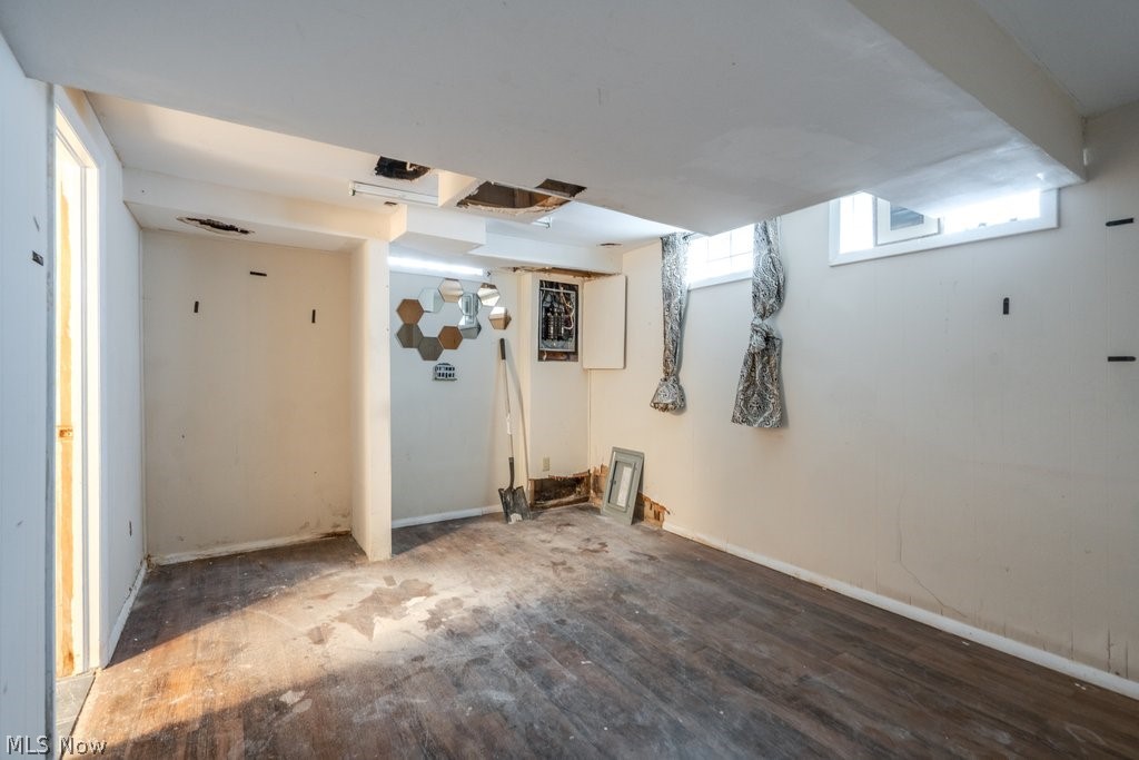 Cuyahoga Falls - Commercial Sale