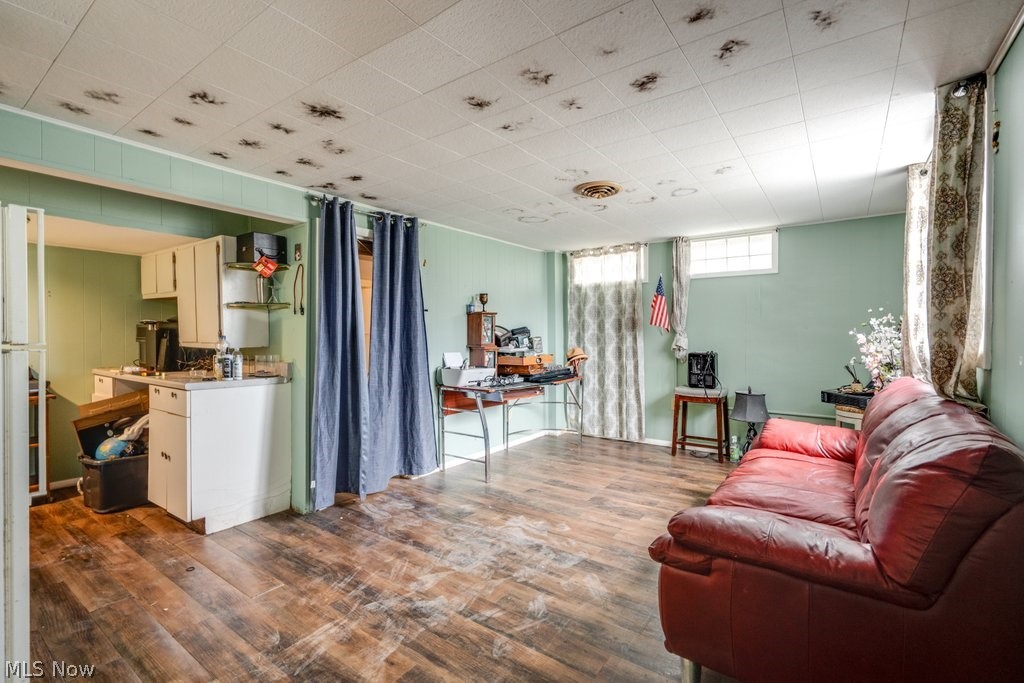 Cuyahoga Falls - Commercial Sale