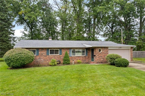 Homes For Sale - 6175 Barry Court<br/> Mentor, OH 44060