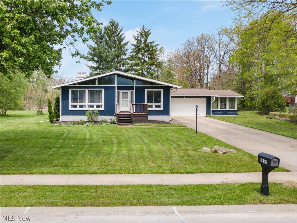 Photo of 3839 Nautilus Trail, Reminderville, OH 44202 (MLS # 5208463)