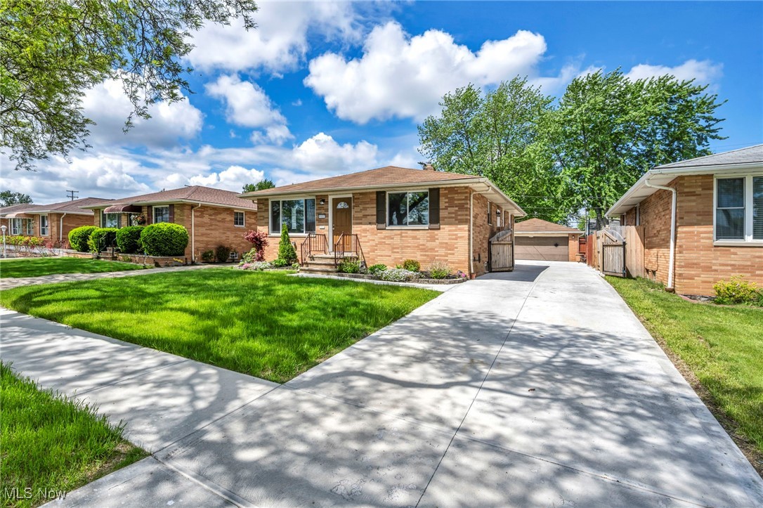 4482 W 144th Street