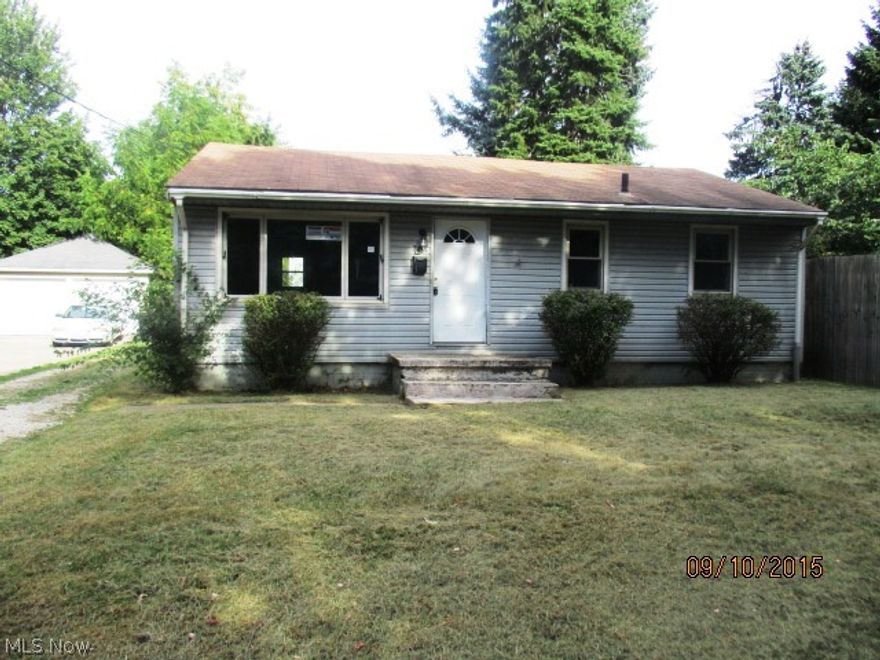 Three bedroom, one bath vinyl sided ranch.  Full basement has glass block windows. Hardwood floors in major part of the house. Needs some TLC. Nice residential location.
