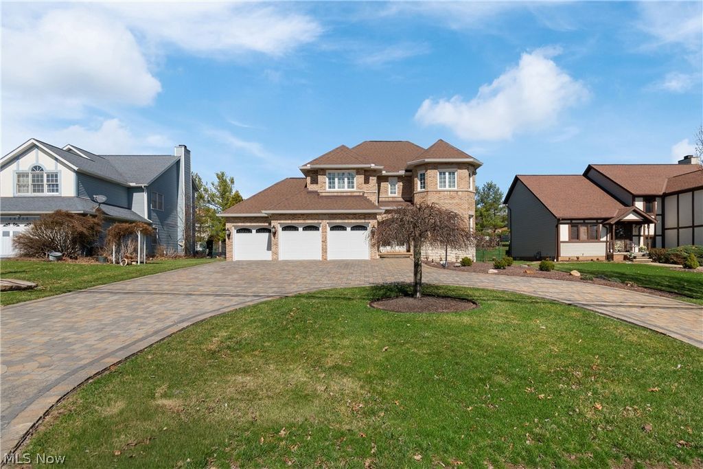 Photo of 26330 Forbes Road, Oakwood Village, OH 44146 (MLS # 5188718)