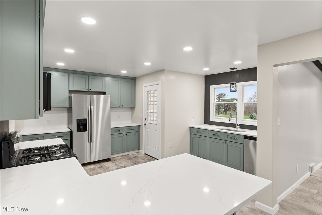 6602 W Ridgewood Drive, Parma, Ohio image 13