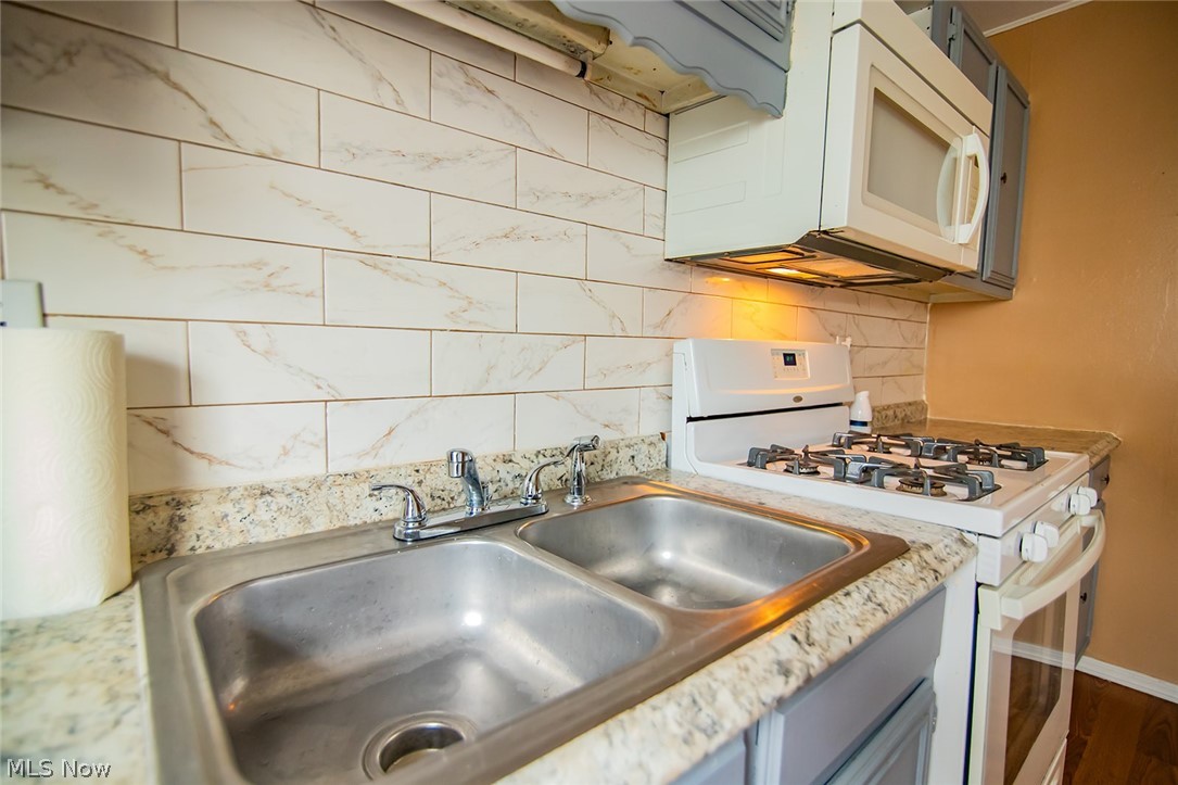 R R Debussey Adn - Residential