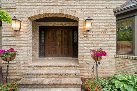 Tiny photo for 19312 Ivywood Trail, Strongsville, OH 44149 (MLS # 5209462)