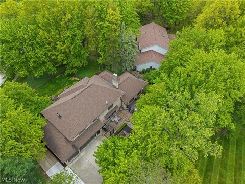 Tiny photo for 19312 Ivywood Trail, Strongsville, OH 44149 (MLS # 5209462)